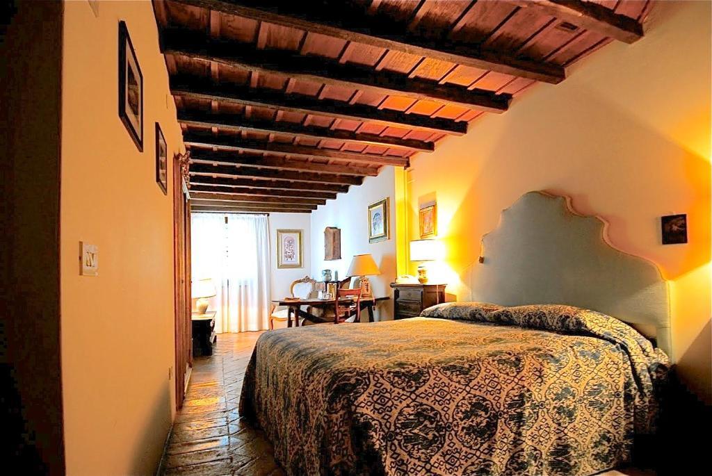 Residenza D'Epoca Eremo Delle Grazie 호텔 몬텔루코 객실 사진