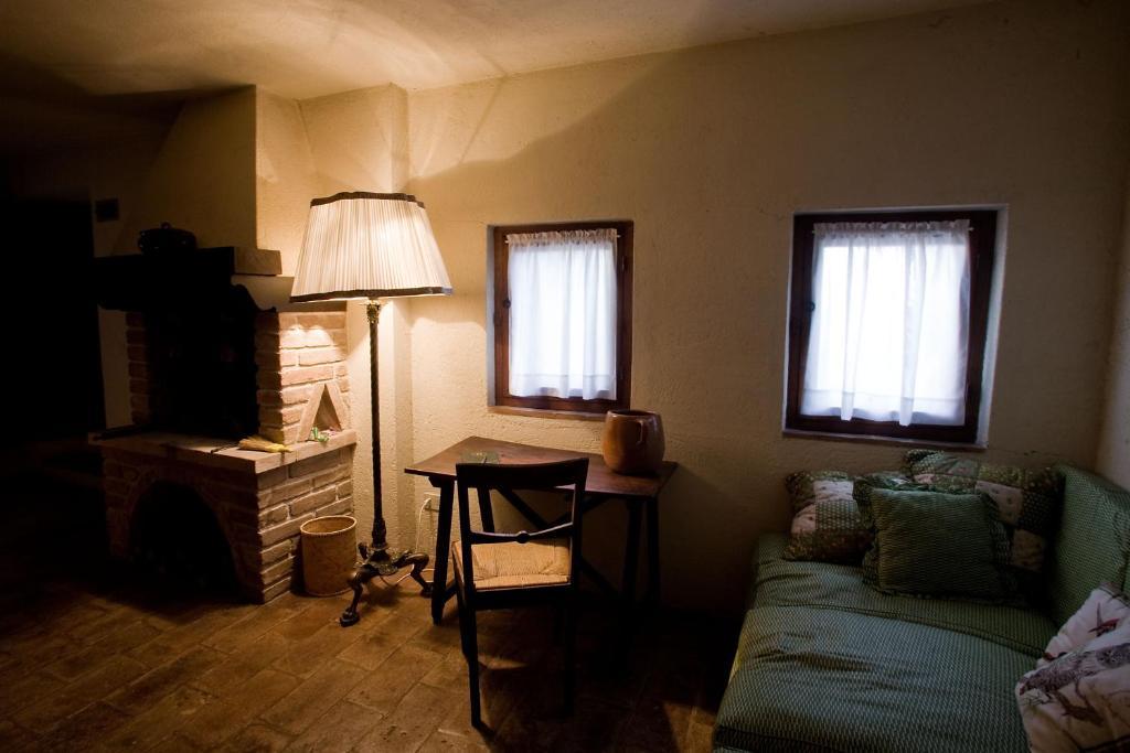 Residenza D'Epoca Eremo Delle Grazie 호텔 몬텔루코 객실 사진