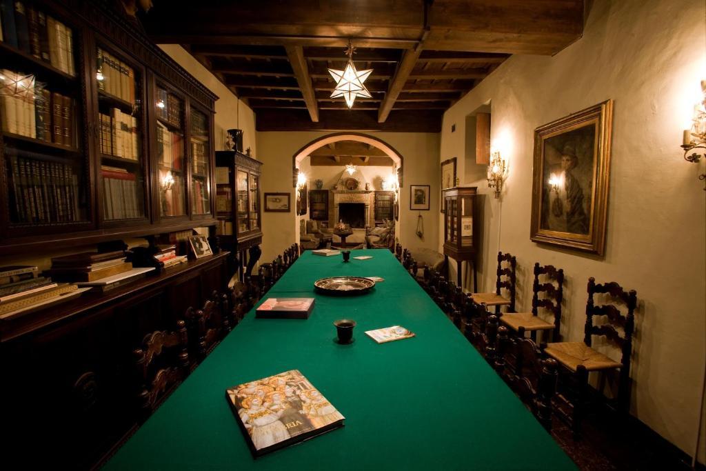Residenza D'Epoca Eremo Delle Grazie 호텔 몬텔루코 외부 사진