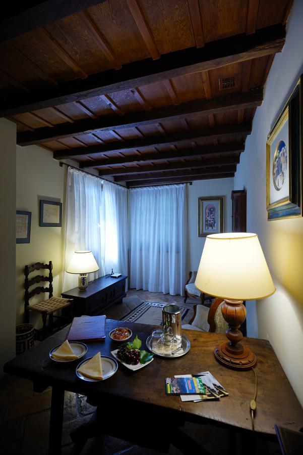 Residenza D'Epoca Eremo Delle Grazie 호텔 몬텔루코 외부 사진